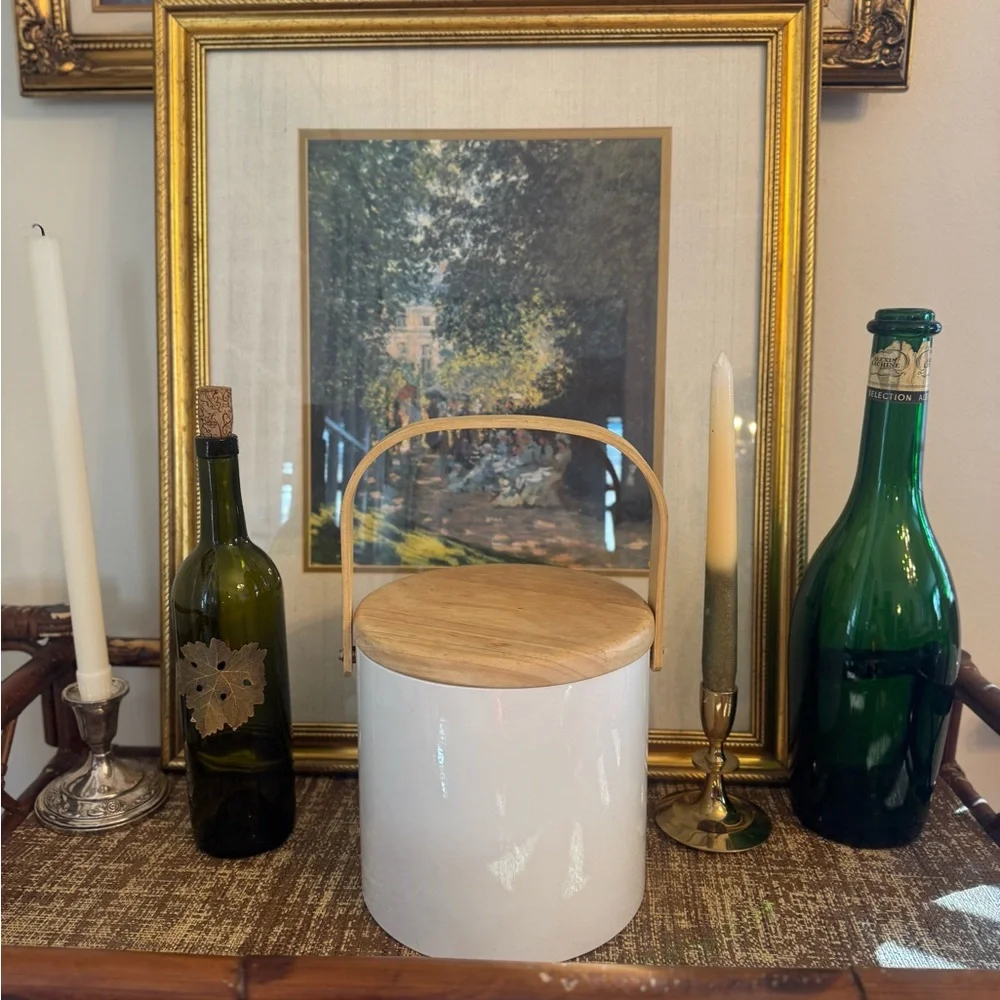 Vintage Georges Briard Mid-Century Modern White Vinyl & Wood Ice Bucket